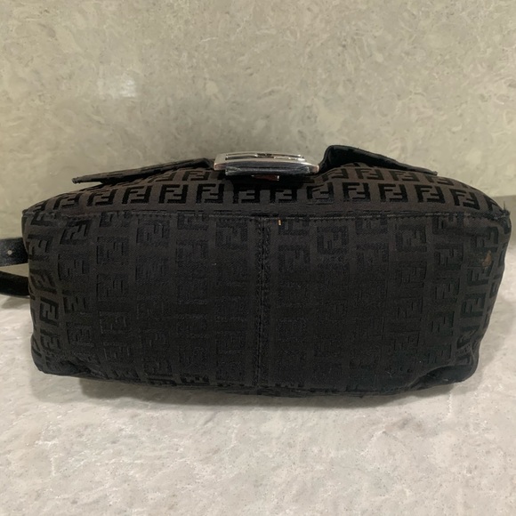 Fendi Vintage Shoulder Bag - Picture 2 of 8